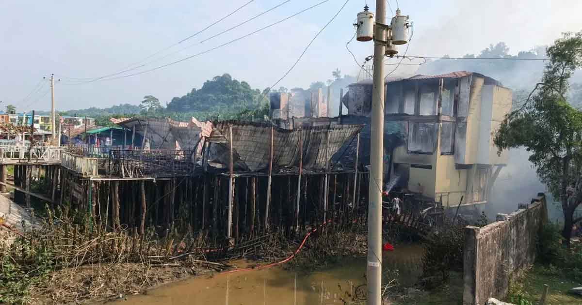 কক্সবাজারে রিসোর্টের আগুন নিয়ন্ত্রণে, নিহত বেড়ে ৬