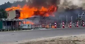 কক্সবাজারে রিসোর্টে অগ্নিকাণ্ডে নিহত বেড়ে ১০