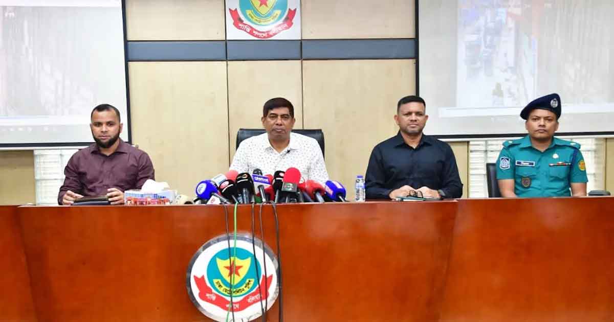 পিস্তল হাতে মাদকবিরোধী অভিযানে প্রতিমন্ত্রী ইশরাক, তদন্তের নির্দেশ পুলিশের