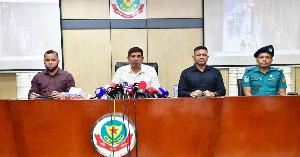 পিস্তল হাতে মাদকবিরোধী অভিযানে প্রতিমন্ত্রী ইশরাক, তদন্তের নির্দেশ পুলিশের
