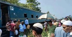 চট্টগ্রাম-ঢাকা রেল যোগাযোগ বন্ধ