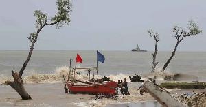 বঙ্গোপসাগরে লঘুচাপ, ঘূর্ণিঝড়ের আশঙ্কায় আগাম ধান কাটার পরামর্শ