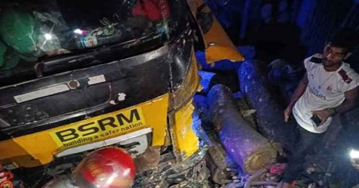 সীতাকুণ্ডে লরিচাপায় নারী-শিশুসহ নিহত ৫